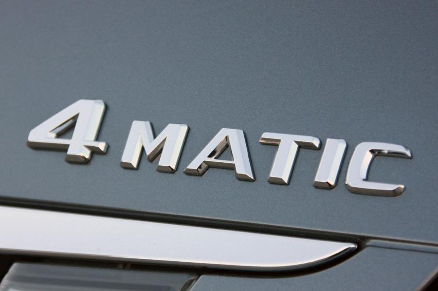  Mercedes-Benz CL550 4Matic 2011 года  (фото 31 из 40)